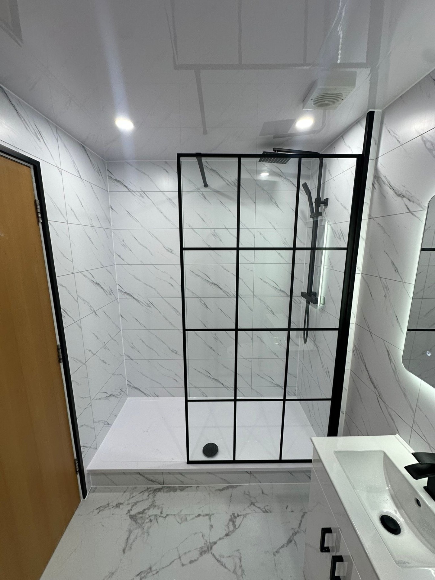 A bathroom supplied and installed by U Bathroom Solutions